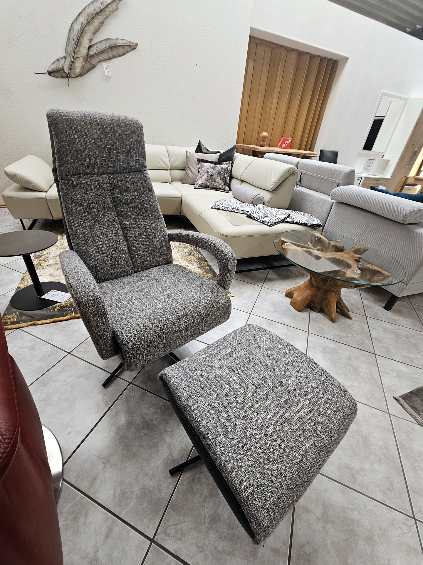 DFM Relaxsessel mit Drehhocker Modell Boss