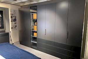 Hülsta Kleiderschrank+ 2 Nako + Kommode