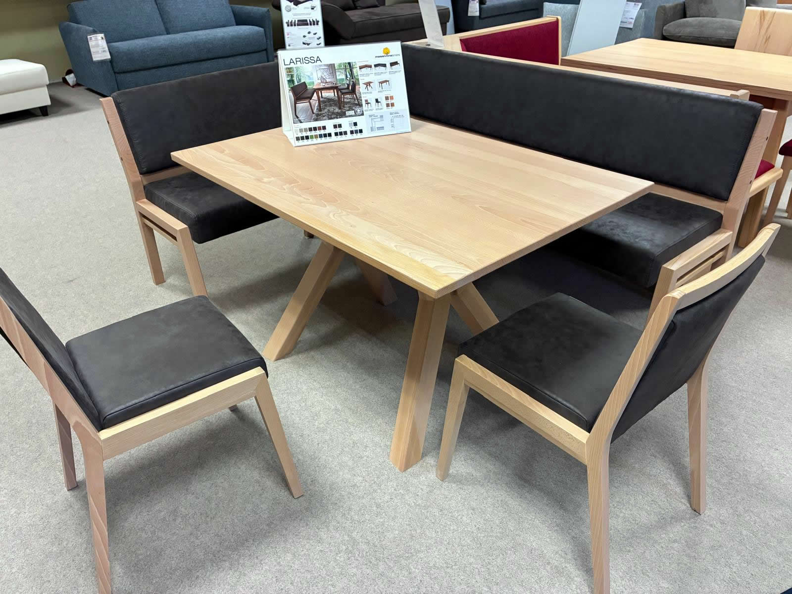 Eckbank inkl. Esstisch und 2 Stühle